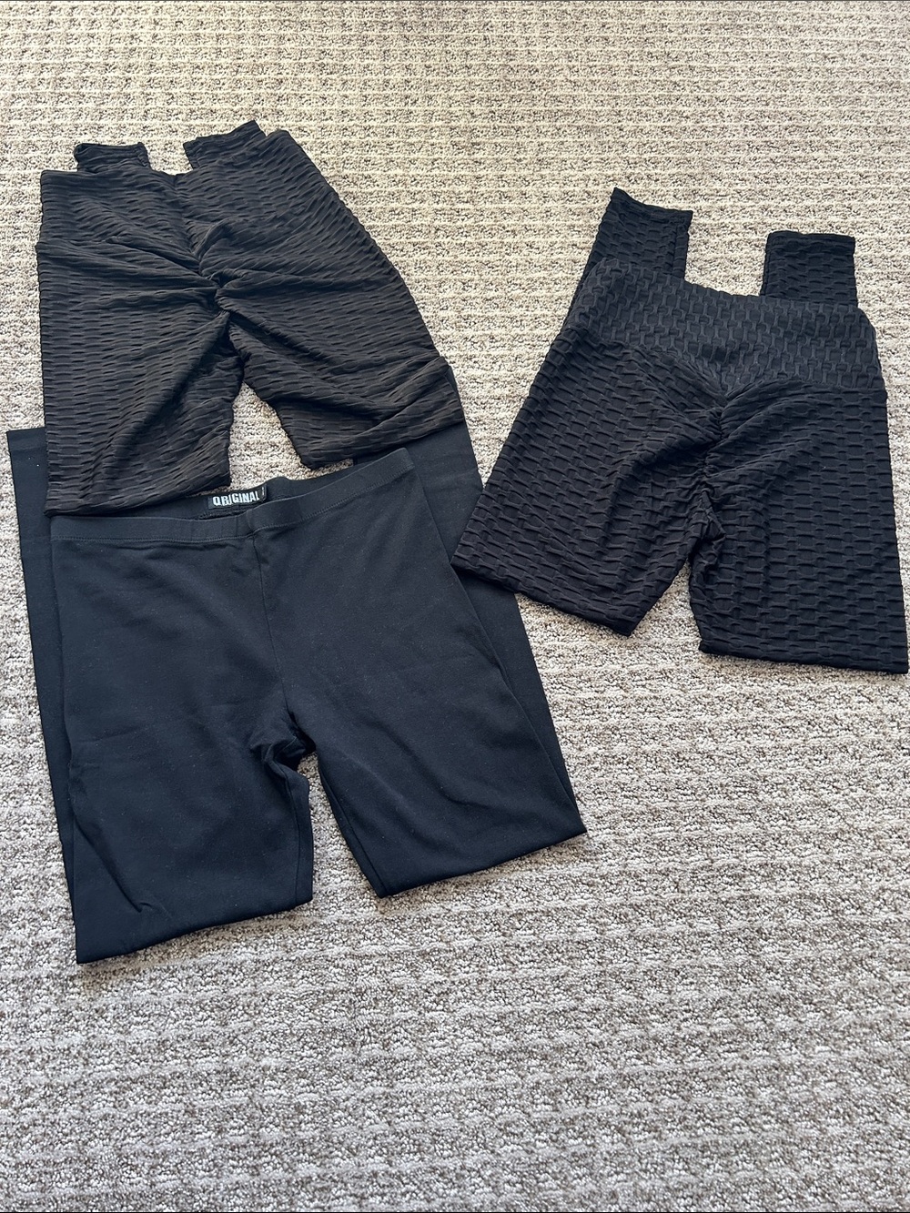 Shosho Black Textured leggings, size small & med & Original sz med